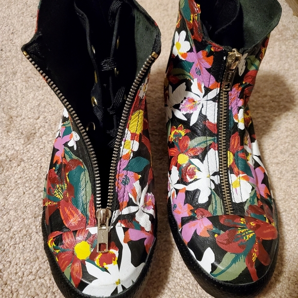 Converse Sneakers - Picture 1 of 5